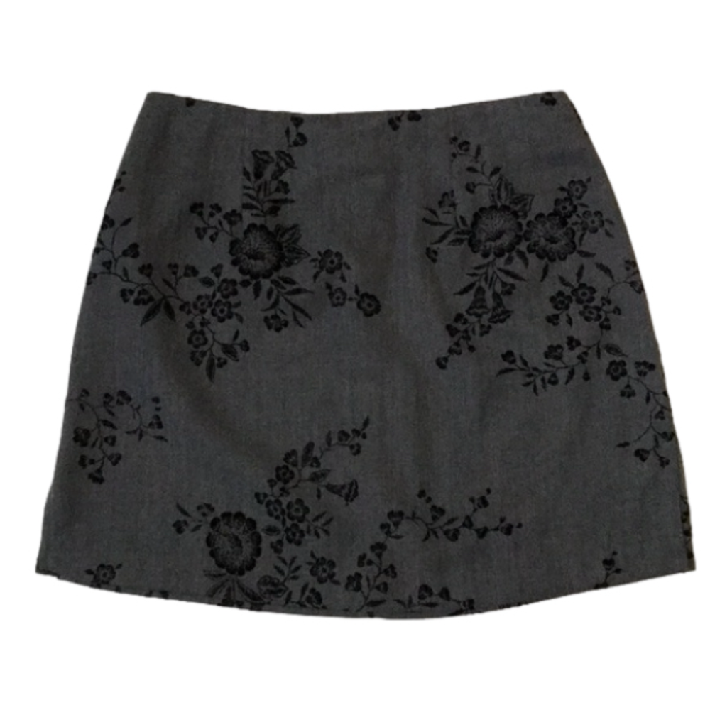 I.L.U. VINTAGE Dark Gray/Black Velvet Embroidery Floral Design Mini Skirt - 7 - Picture 4 of 14